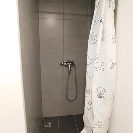 Ledek Apartment *